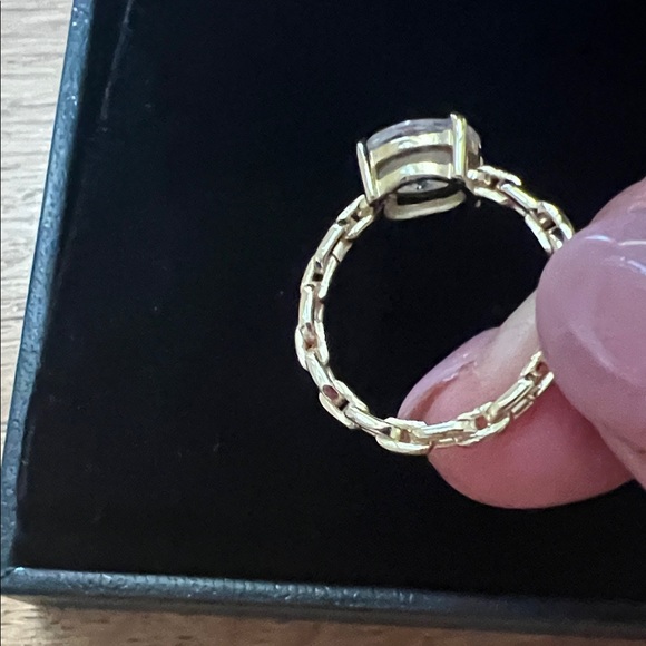 Elegant Gold and Silver Women's Ring - Picture 3 of 3